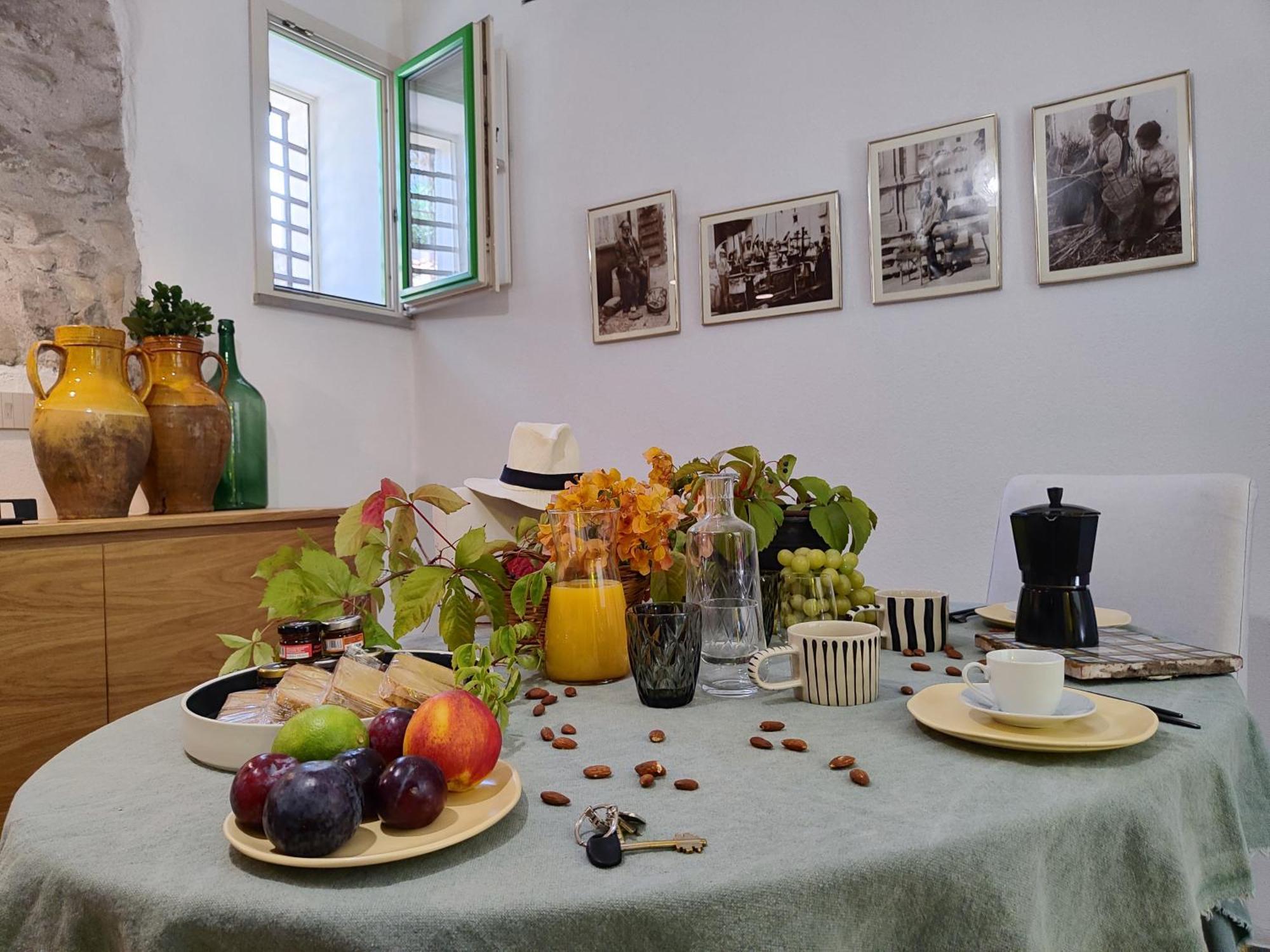 Casa Don Michele Appartement Letojanni Buitenkant foto